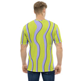 Comfortable yoga t-shirt for men in crew neck design.